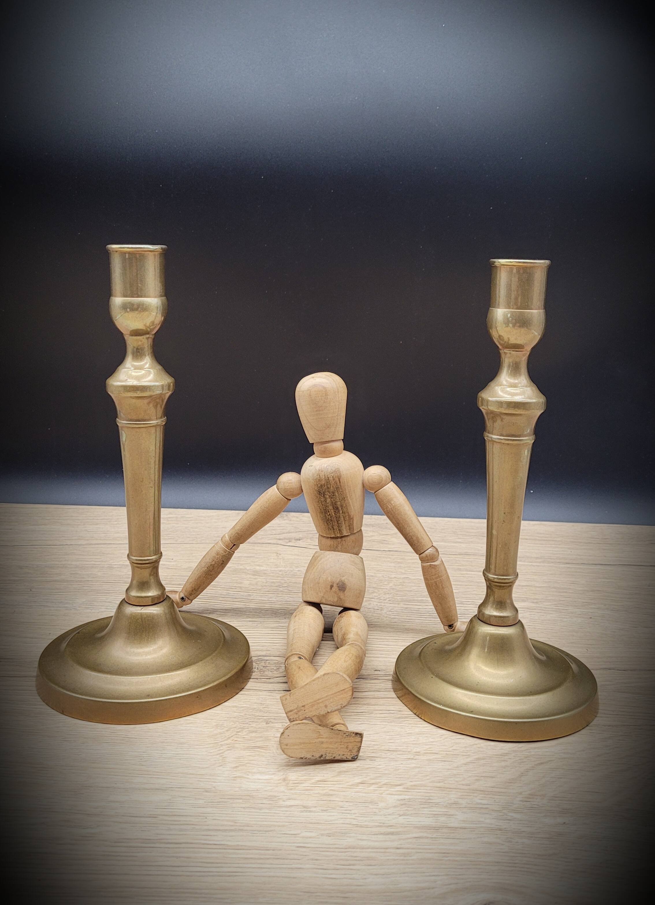 Duo round brass candle holders