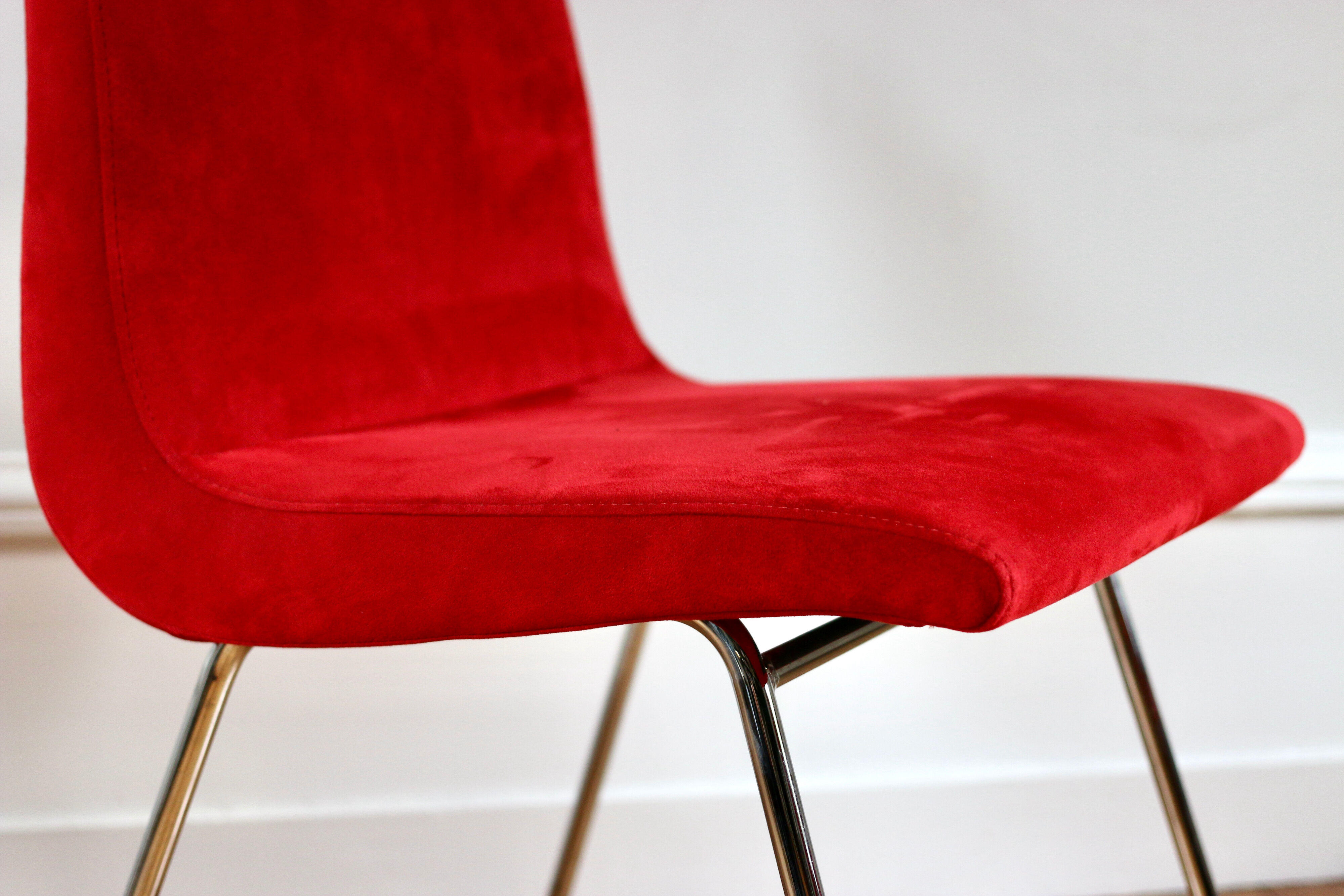 Série de chaises de Pierre Paulin pour Ligne Roset