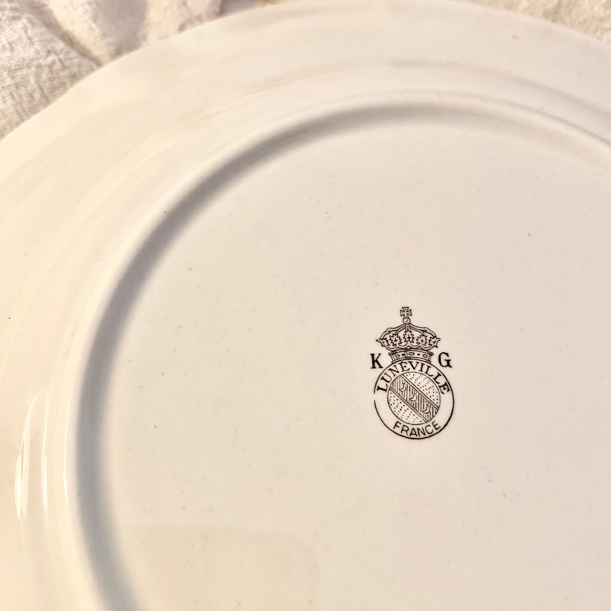 Lot d'assiettes plates Lunéville fleurs (réverbère)