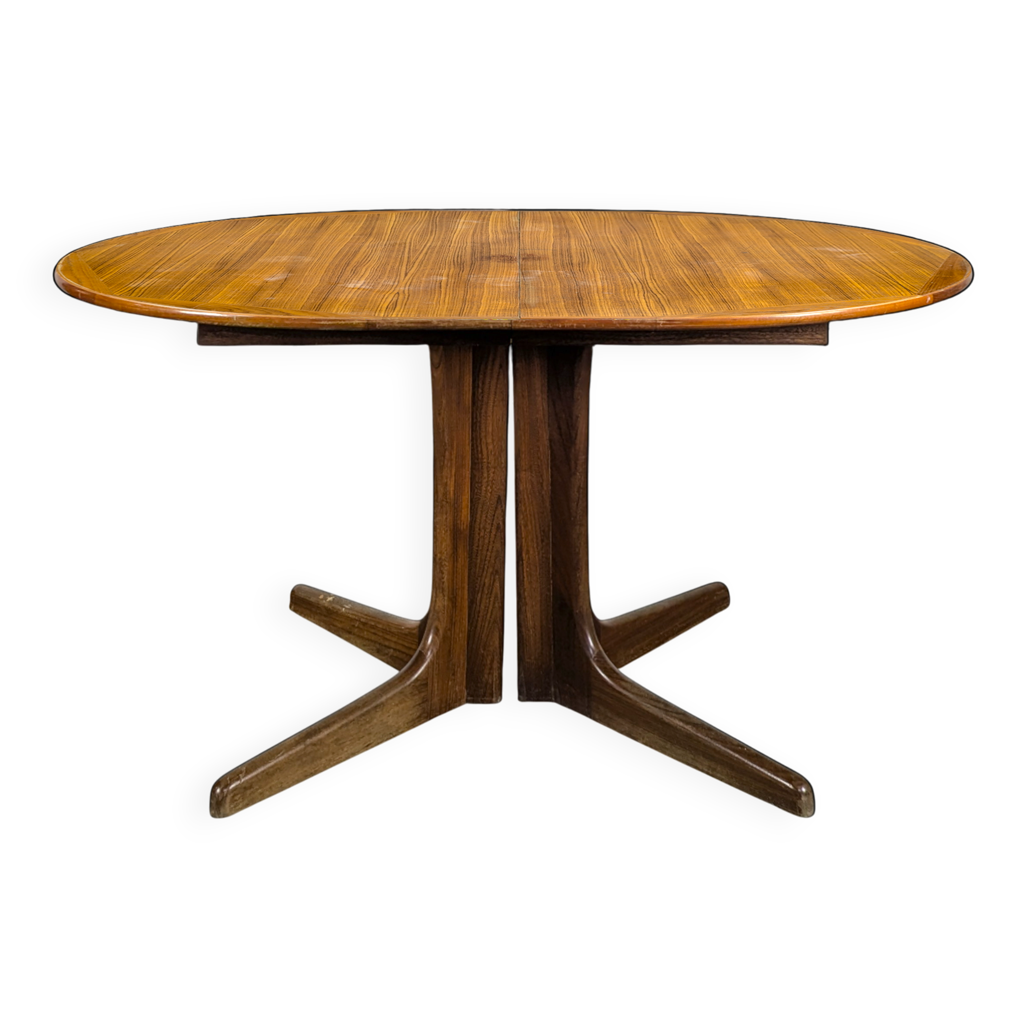 Baumann extensible table without extensions