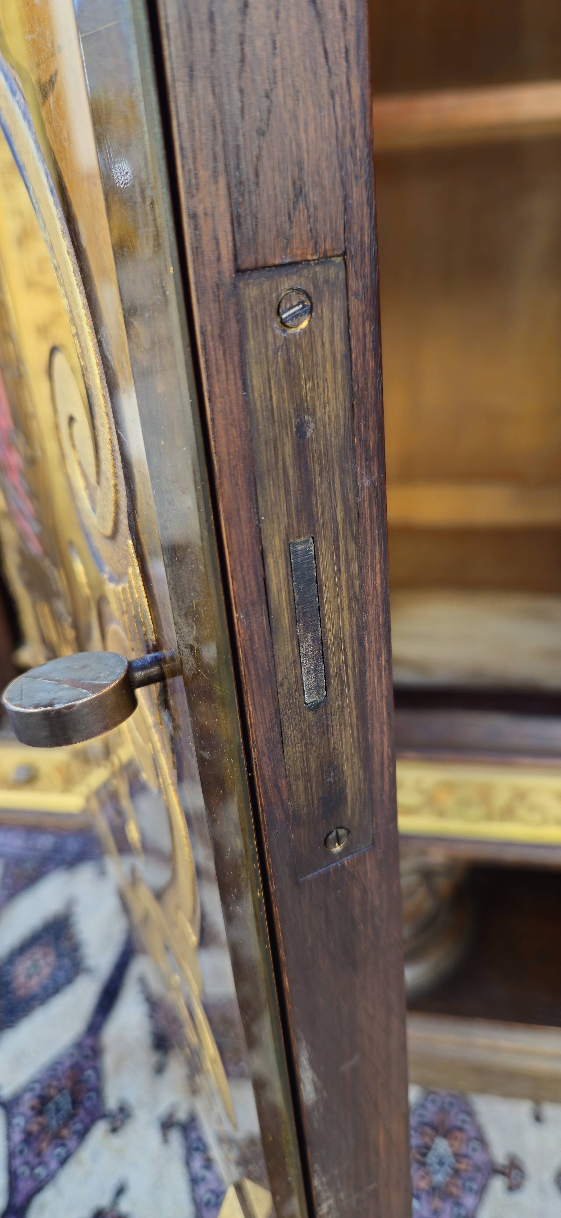 Important buffet / enfilade Art Deco period in polychrome engraved glass.