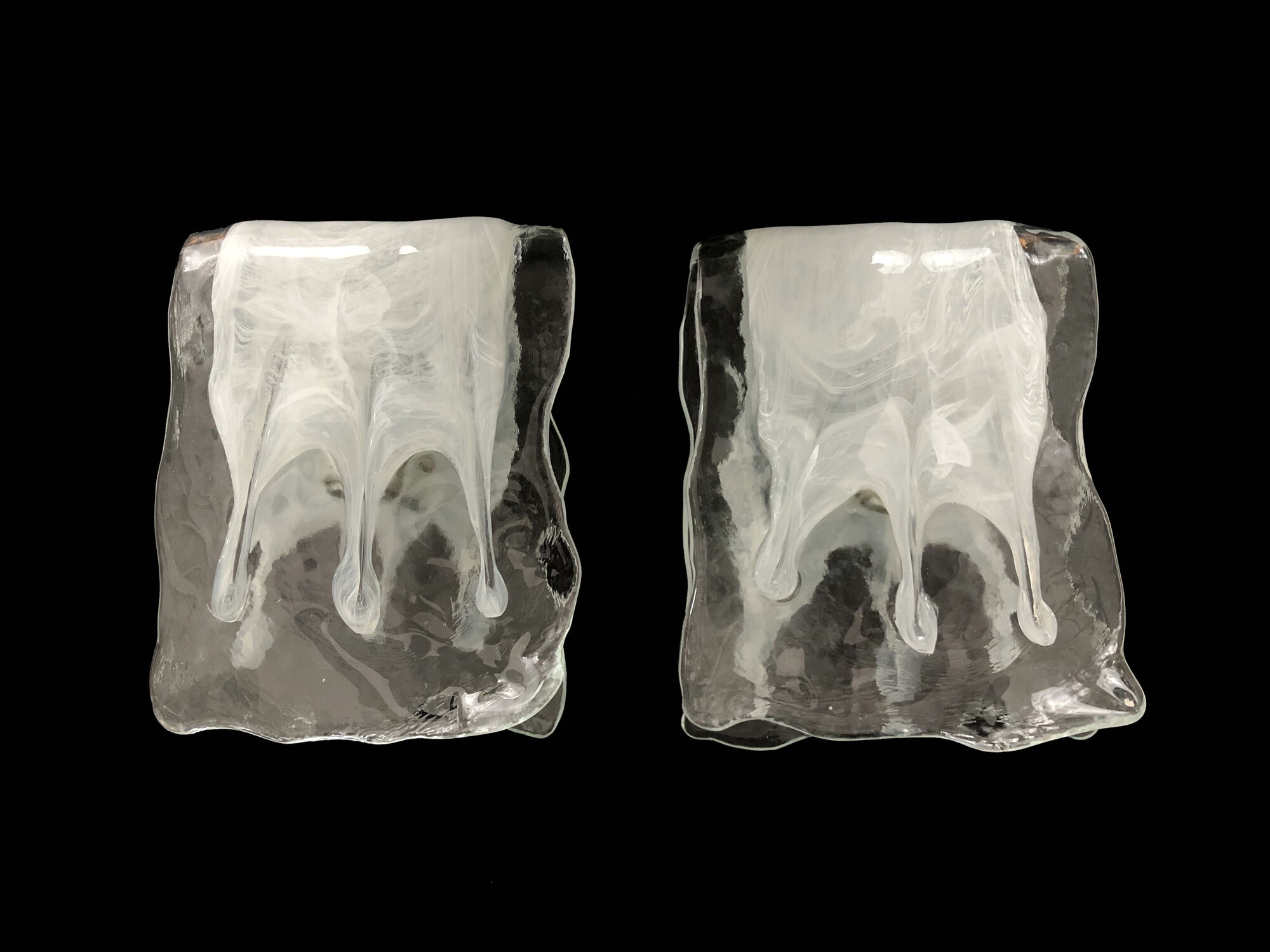 Pair of Murano Sil Lux wall sconces in alabaster glass and aluminum