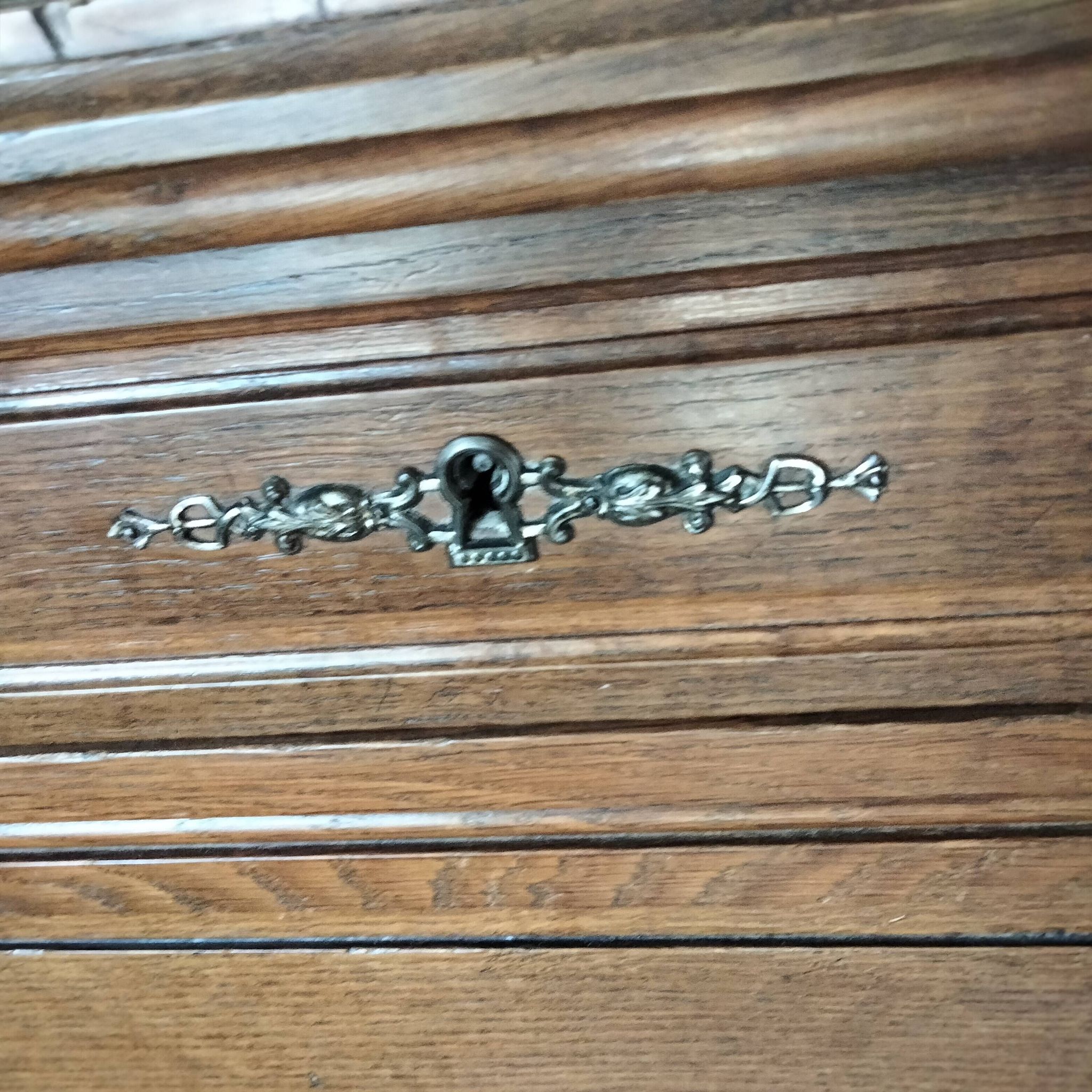 Antique hairdresser