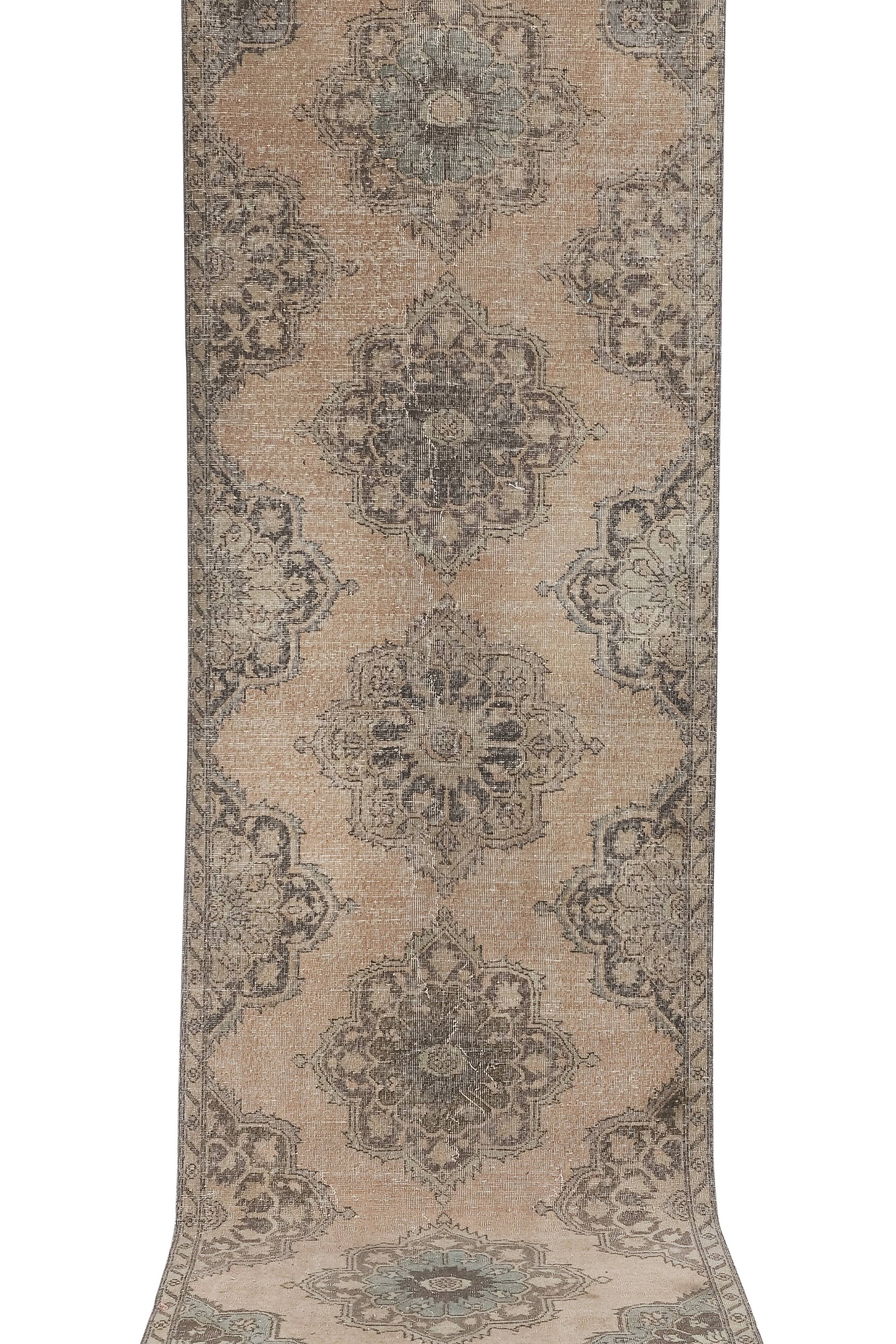 Vintage Turkish rug from Oushak, hand-woven 115x383 cm