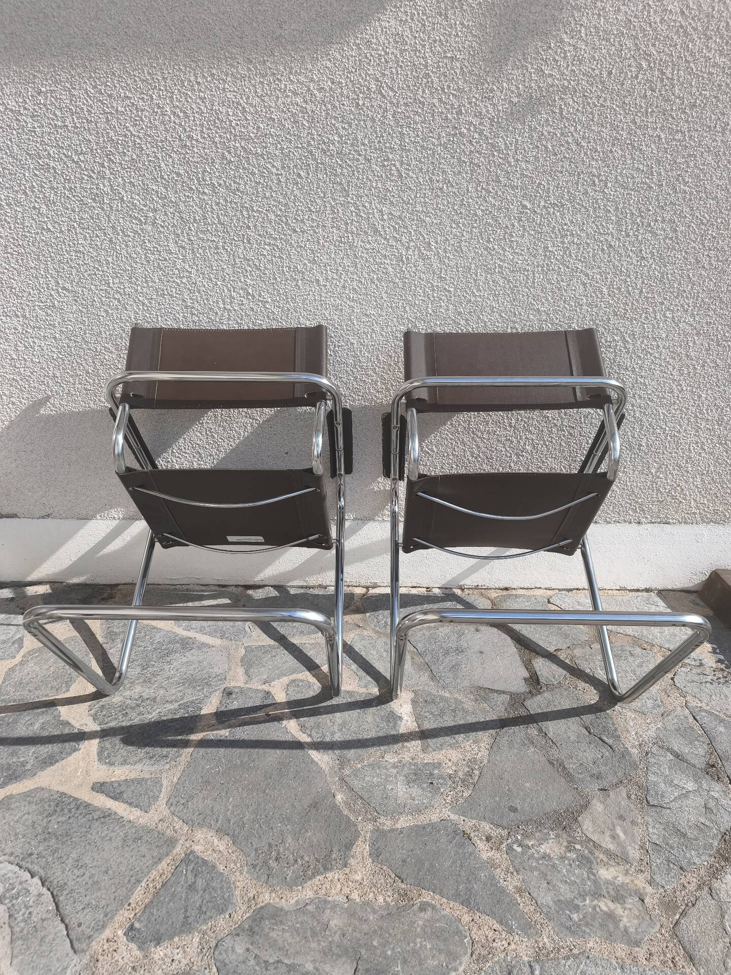 2 fauteuils Cantilever S34 cuir marron