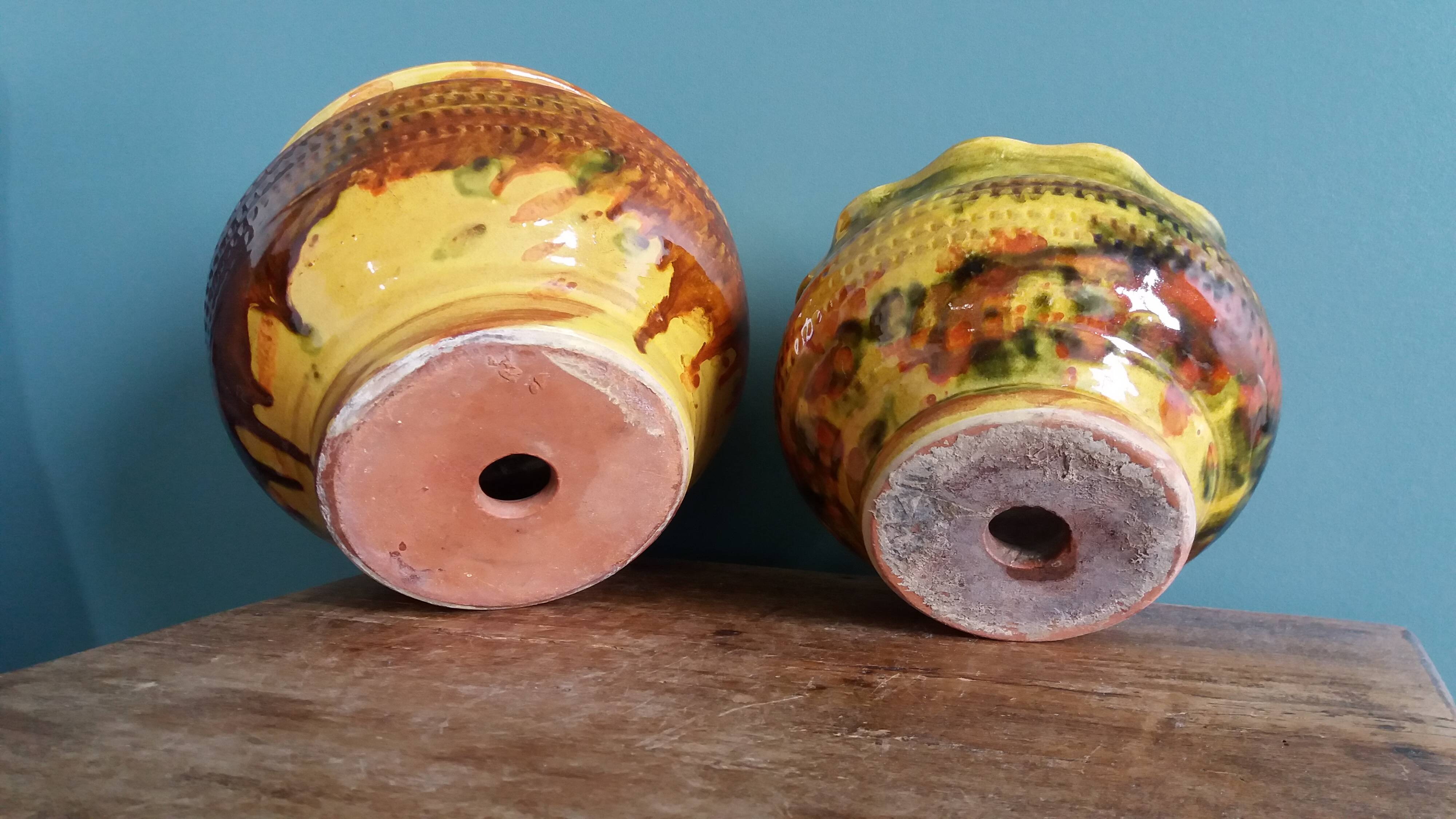 Flower pots, Provençal pottery in glazed terracotta.