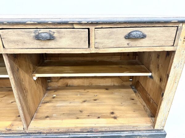 Grand Comptoir de Commerce Ancien en Pin