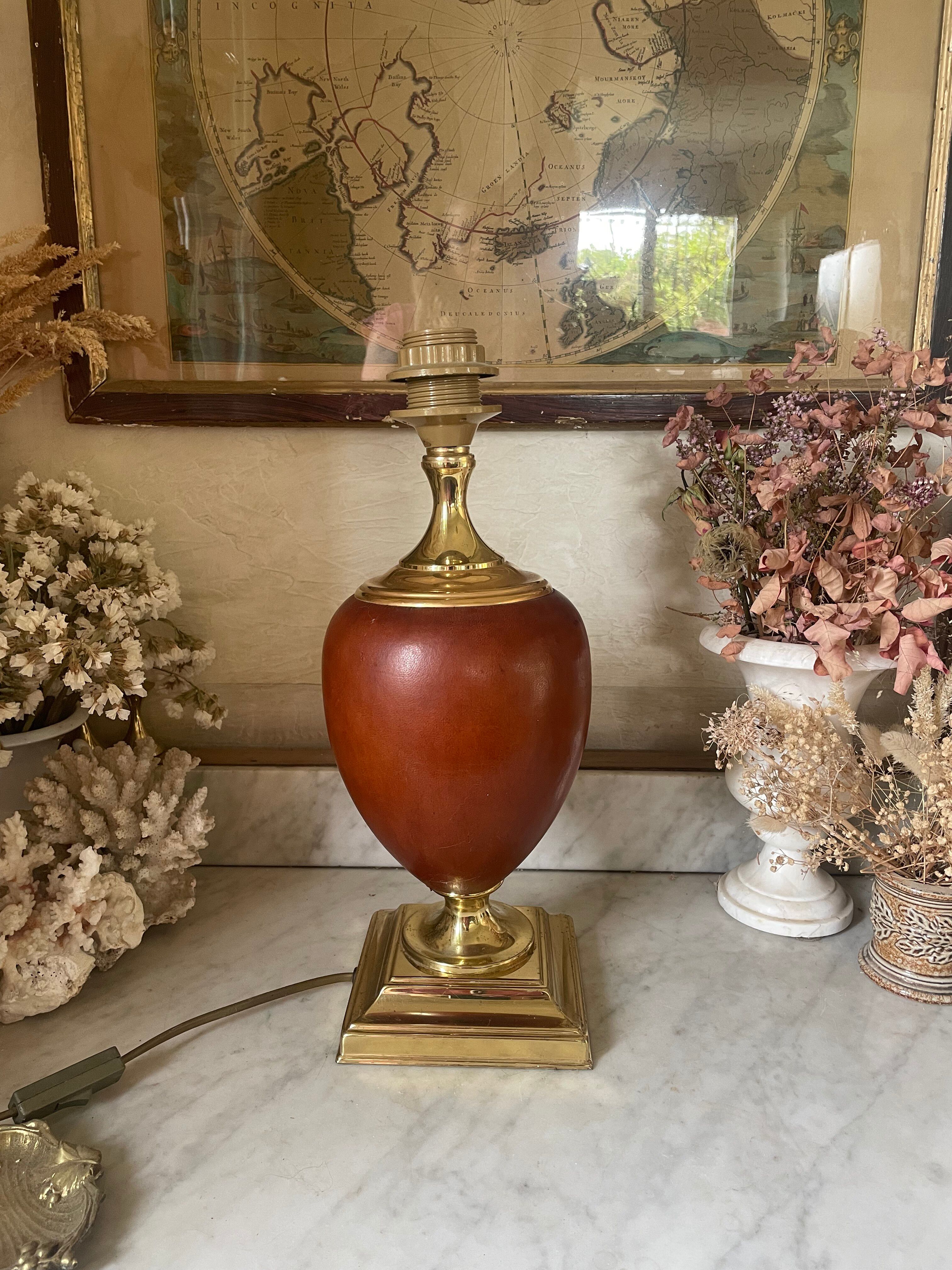 Lampe Le Dauphin vintage, cuir et métal doré