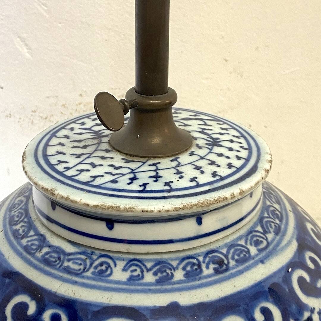 Chinese porcelain wooden lamp base