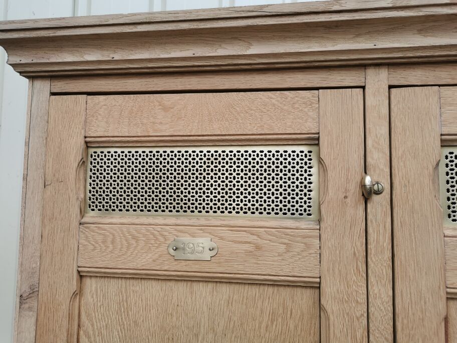 Wooden locker room bank of France period 1930