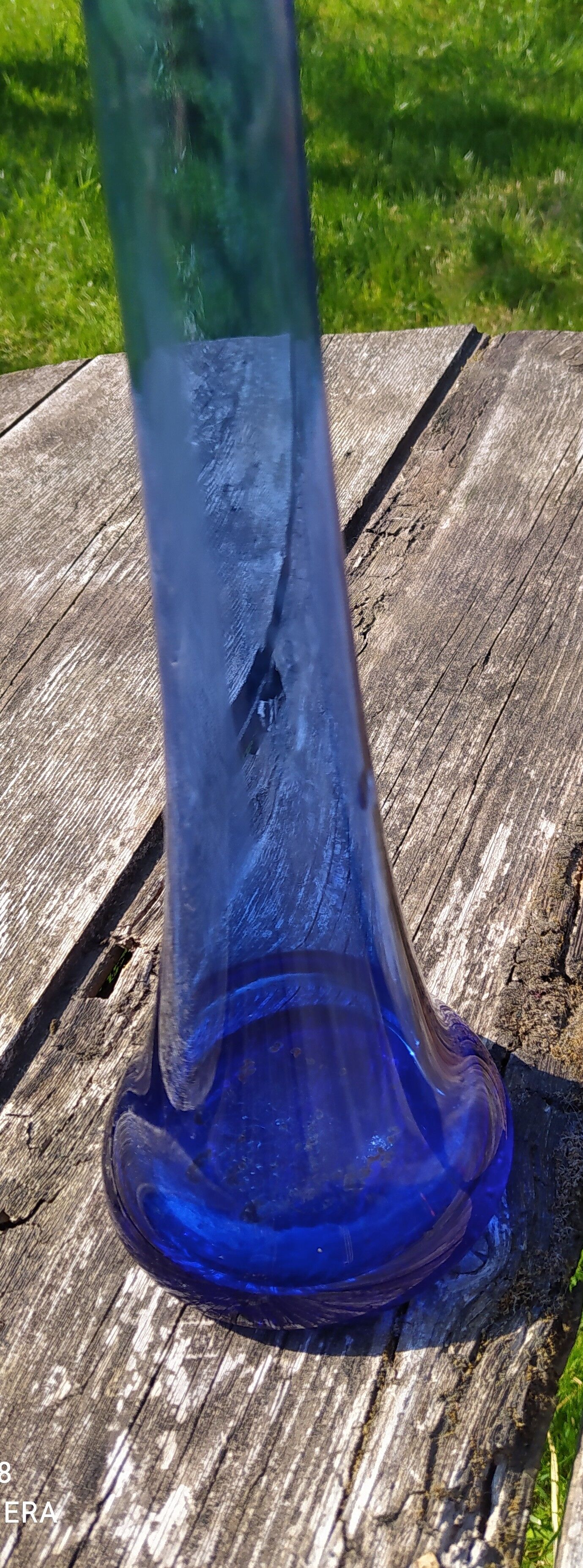 Vintage blue soliflore