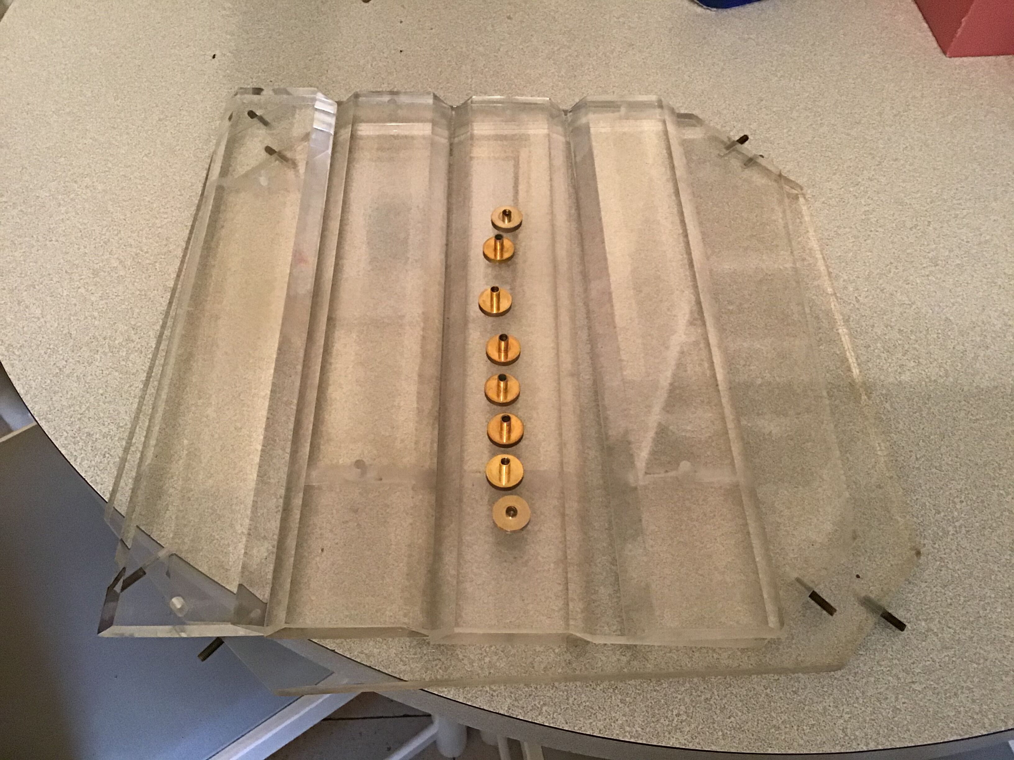 Tables en plexiglass