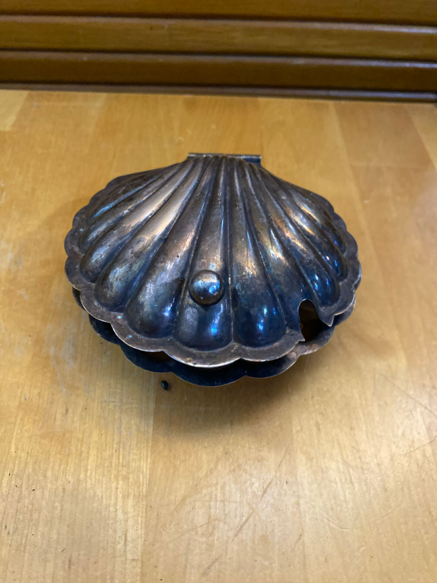 Vintage Silver-Plated Scallop Shell Butter Dish #E160