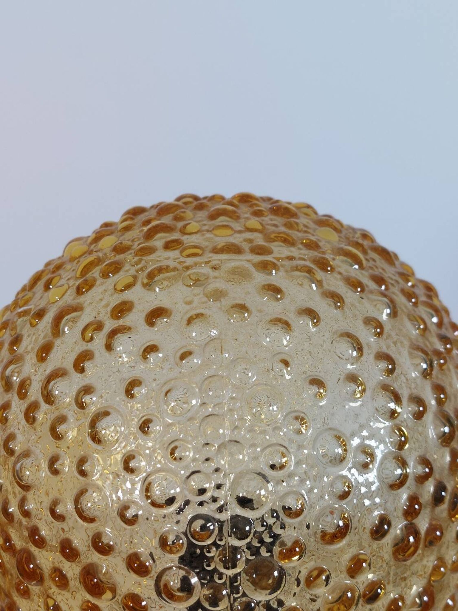 Vintage table lamp in aluminium and pressed bubble glass.