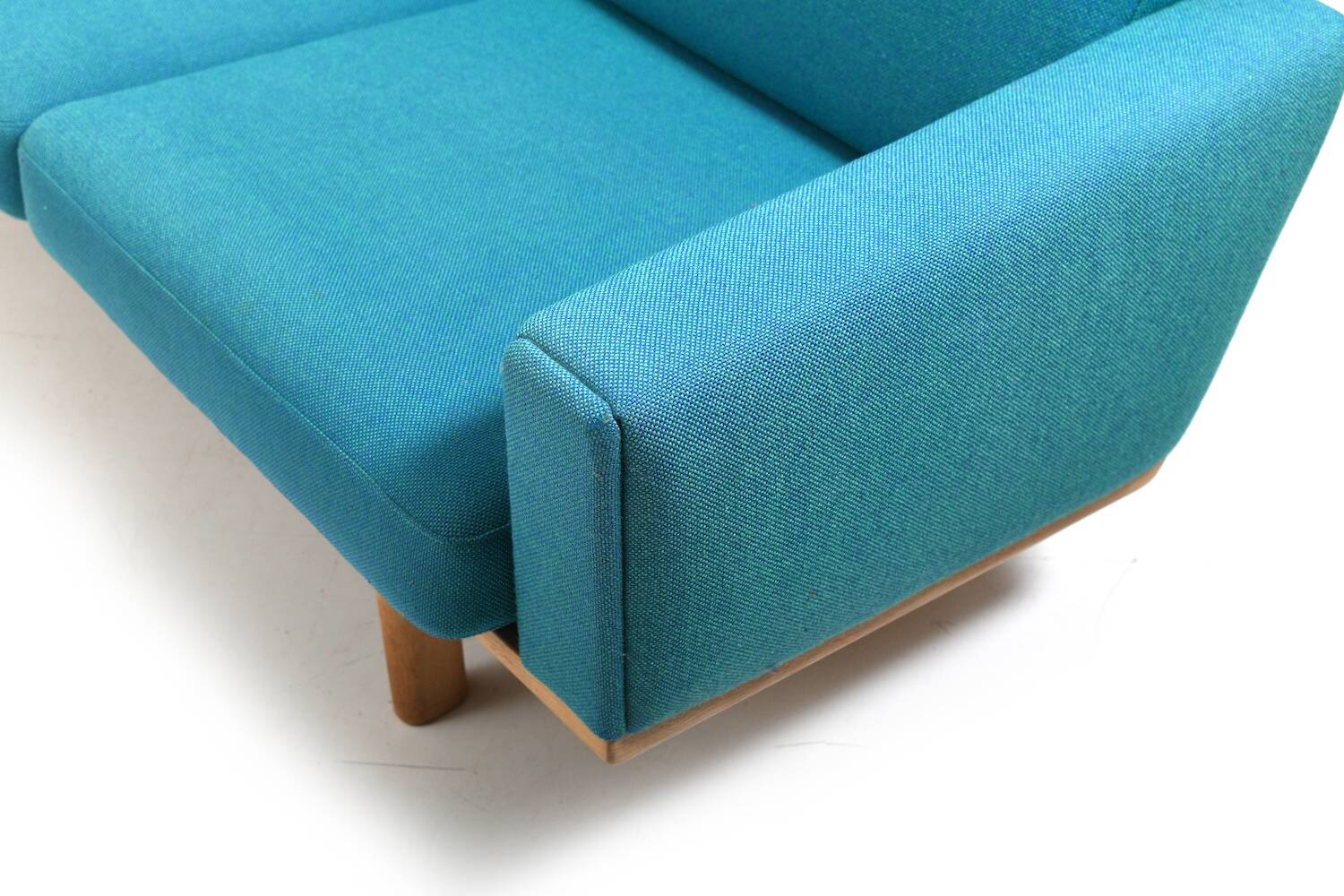 Hans J. wegner GE-236/4 Sofa Getama Denmark 1960s