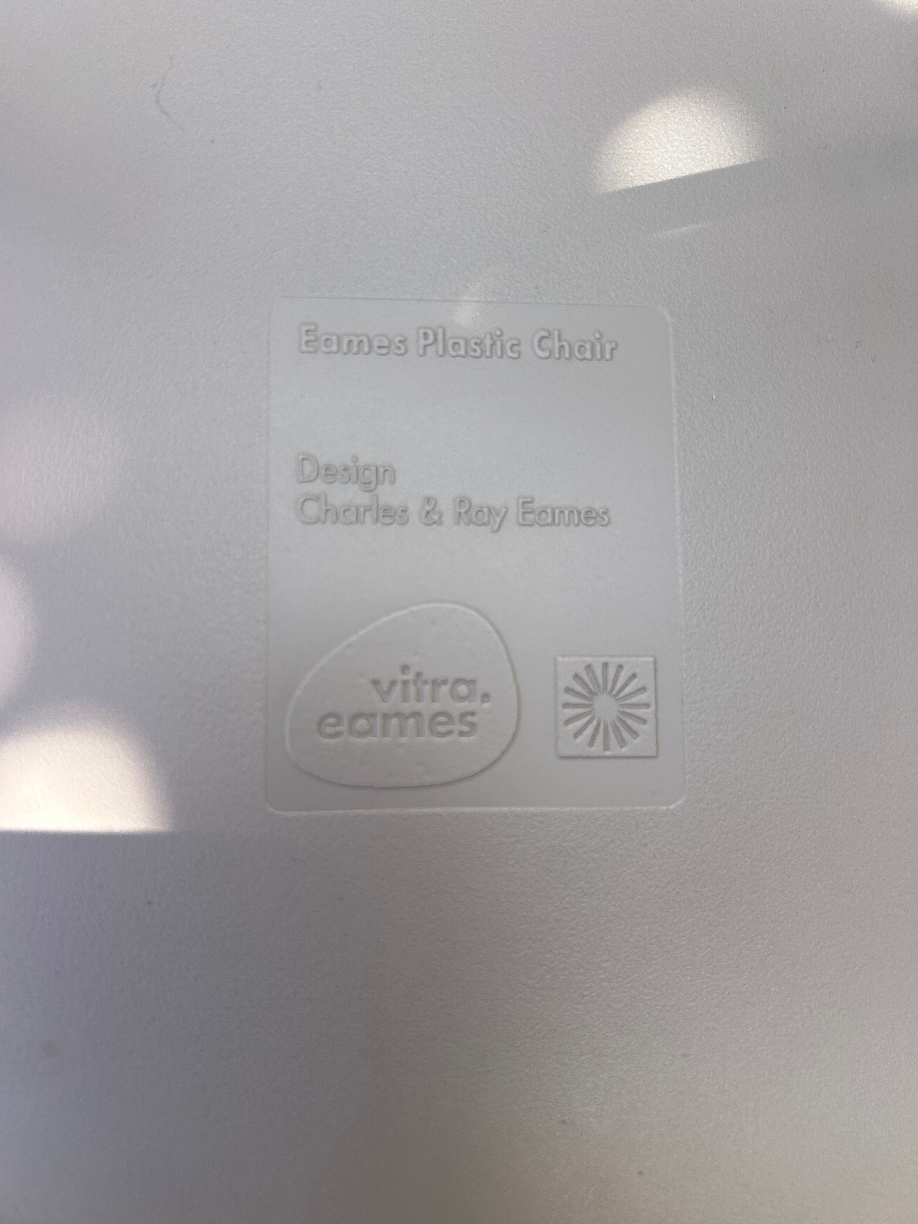4 chaises DSW CHARLES AND RAY EAMES Vitra