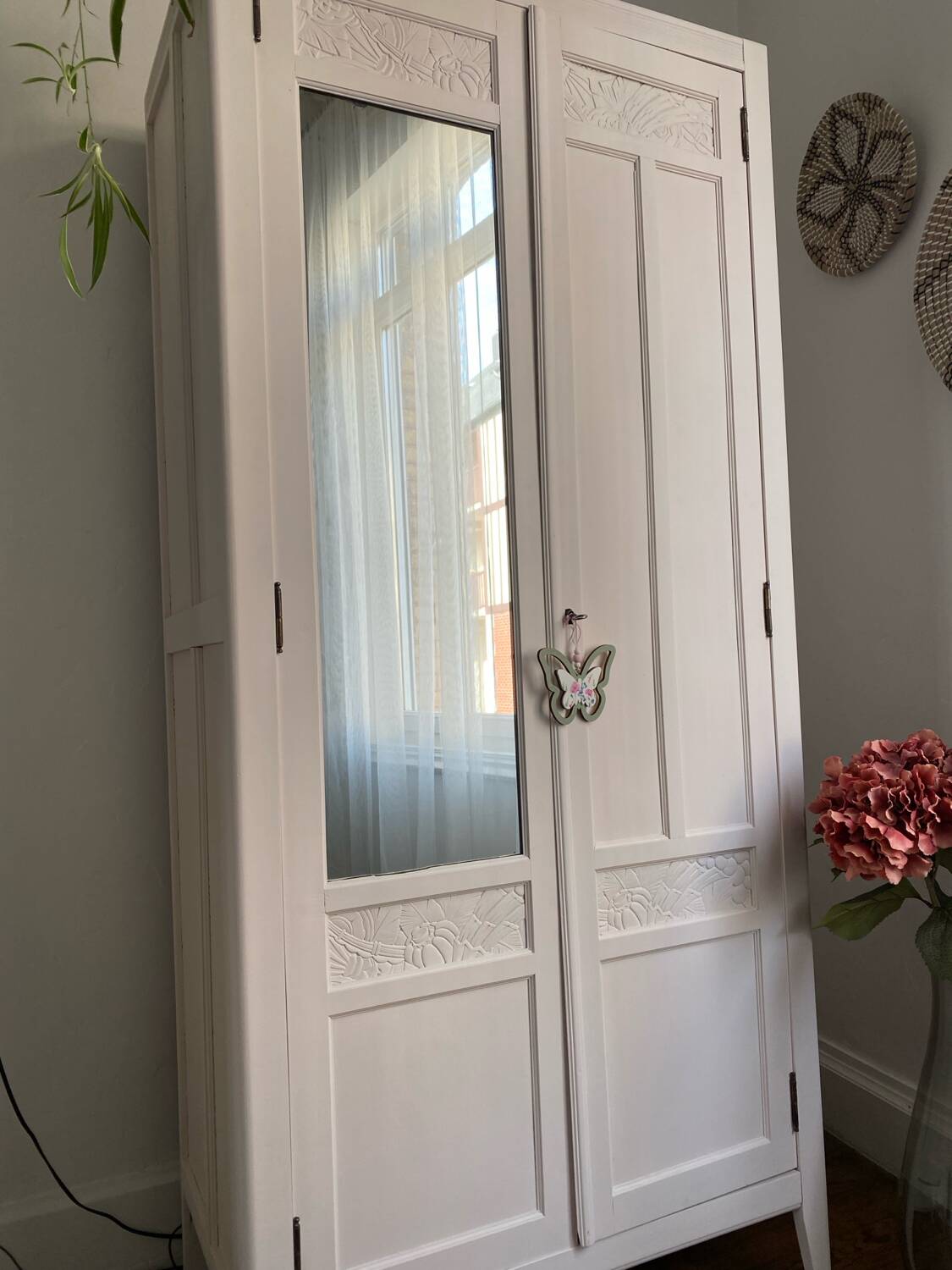 Armoire parisienne
