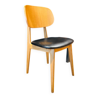 Chaise scandinave en chêne et skaï France années 2000