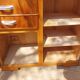buffet Mado, portes asymétriques