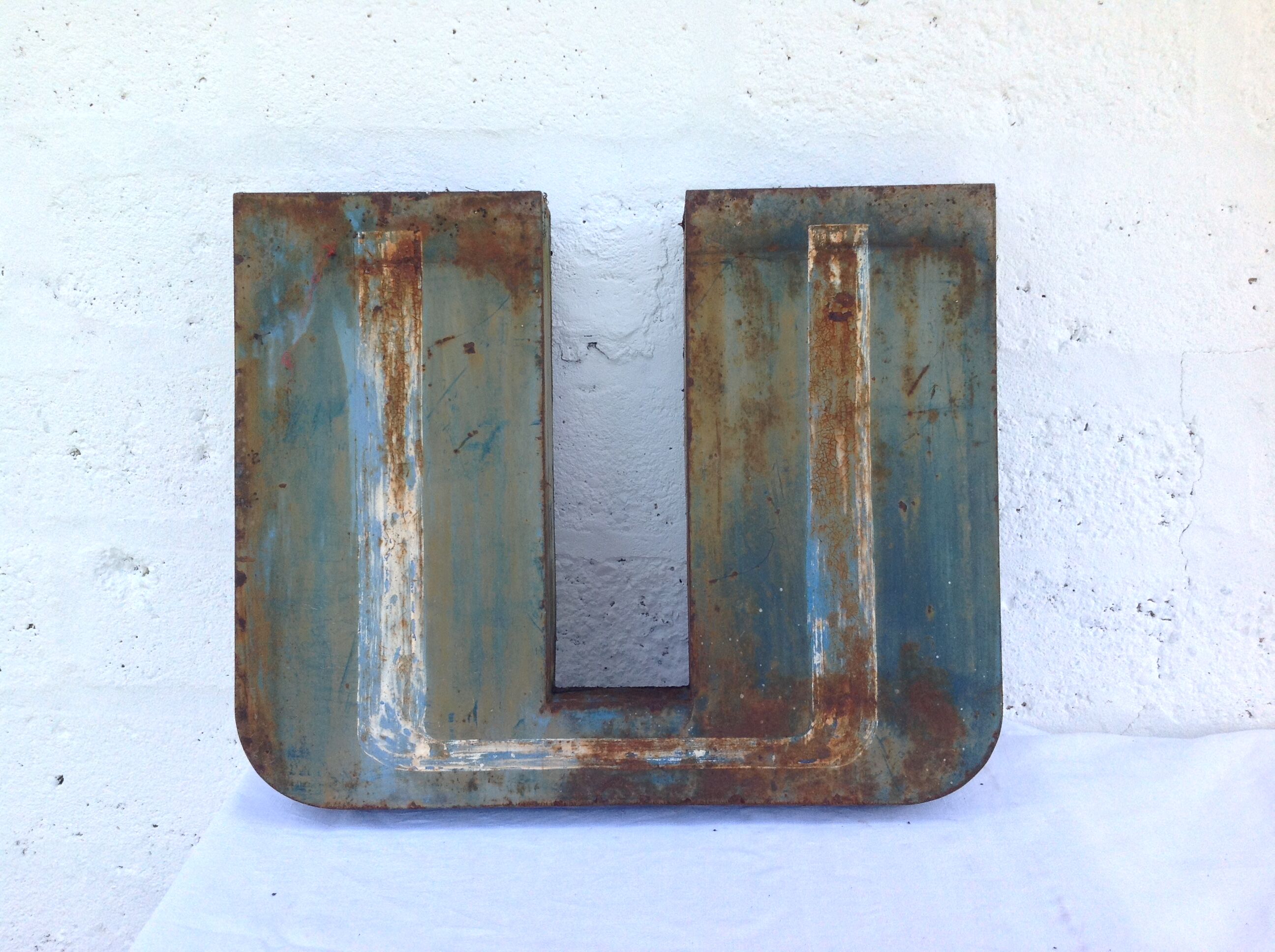 Lettre vintage U