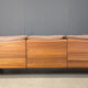 Canapé 3 places en cuir danois et teck par Mikael Laursen, années 1970.