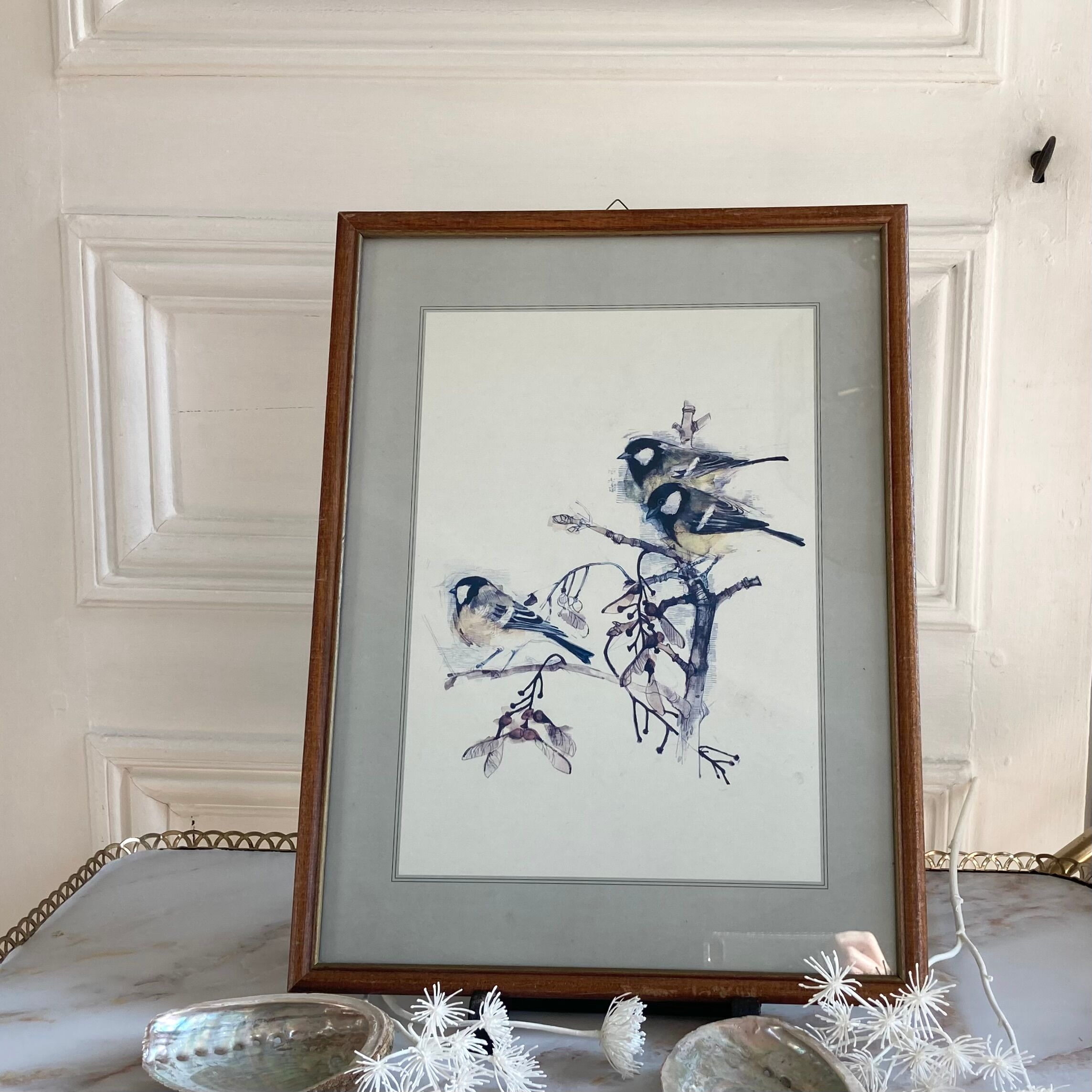 Frame birds three chickadees