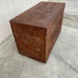 Ancien coffre en bois massif Arts indoneo