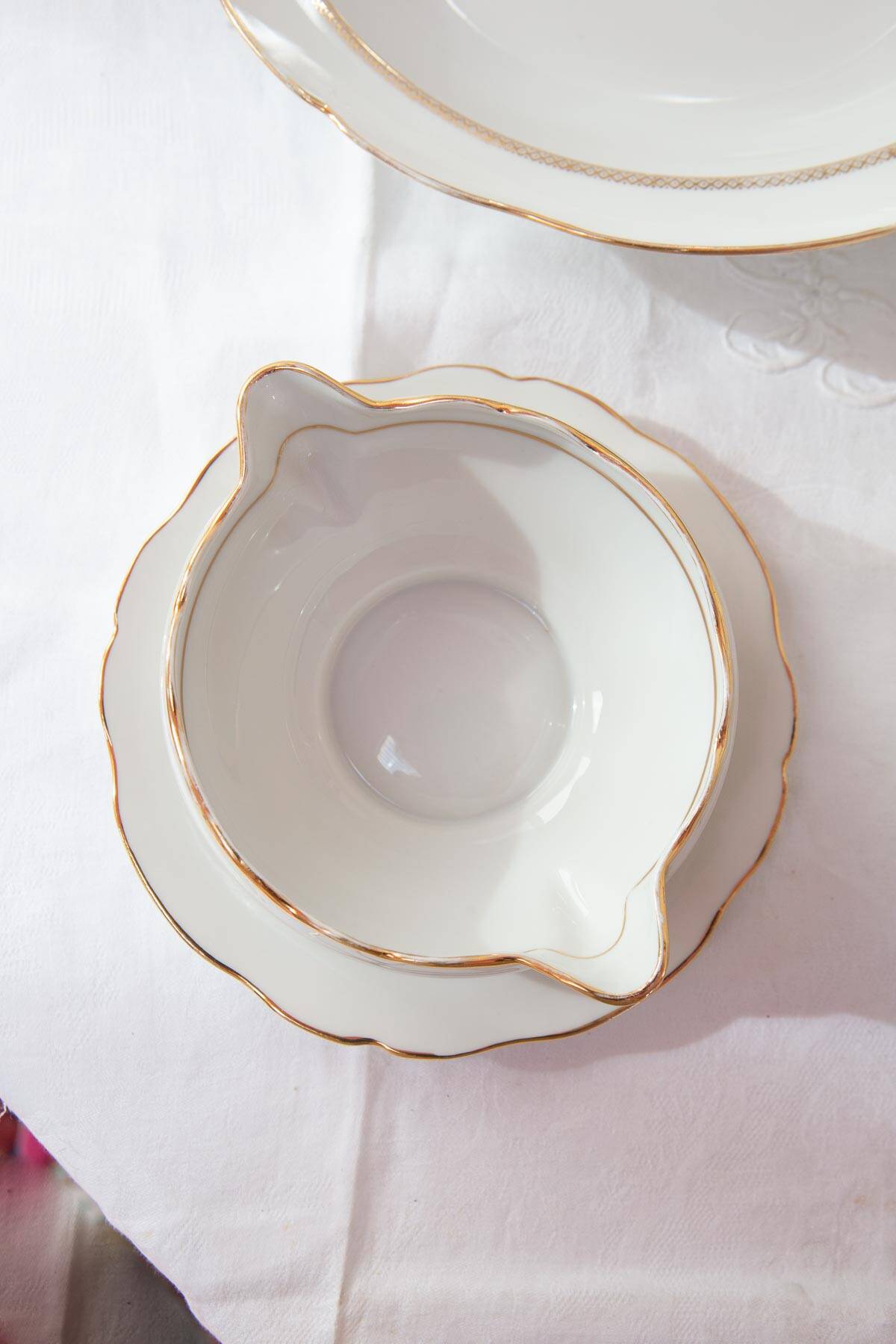 Limoges porcelain dinner service by Chapus Frères 40 pieces