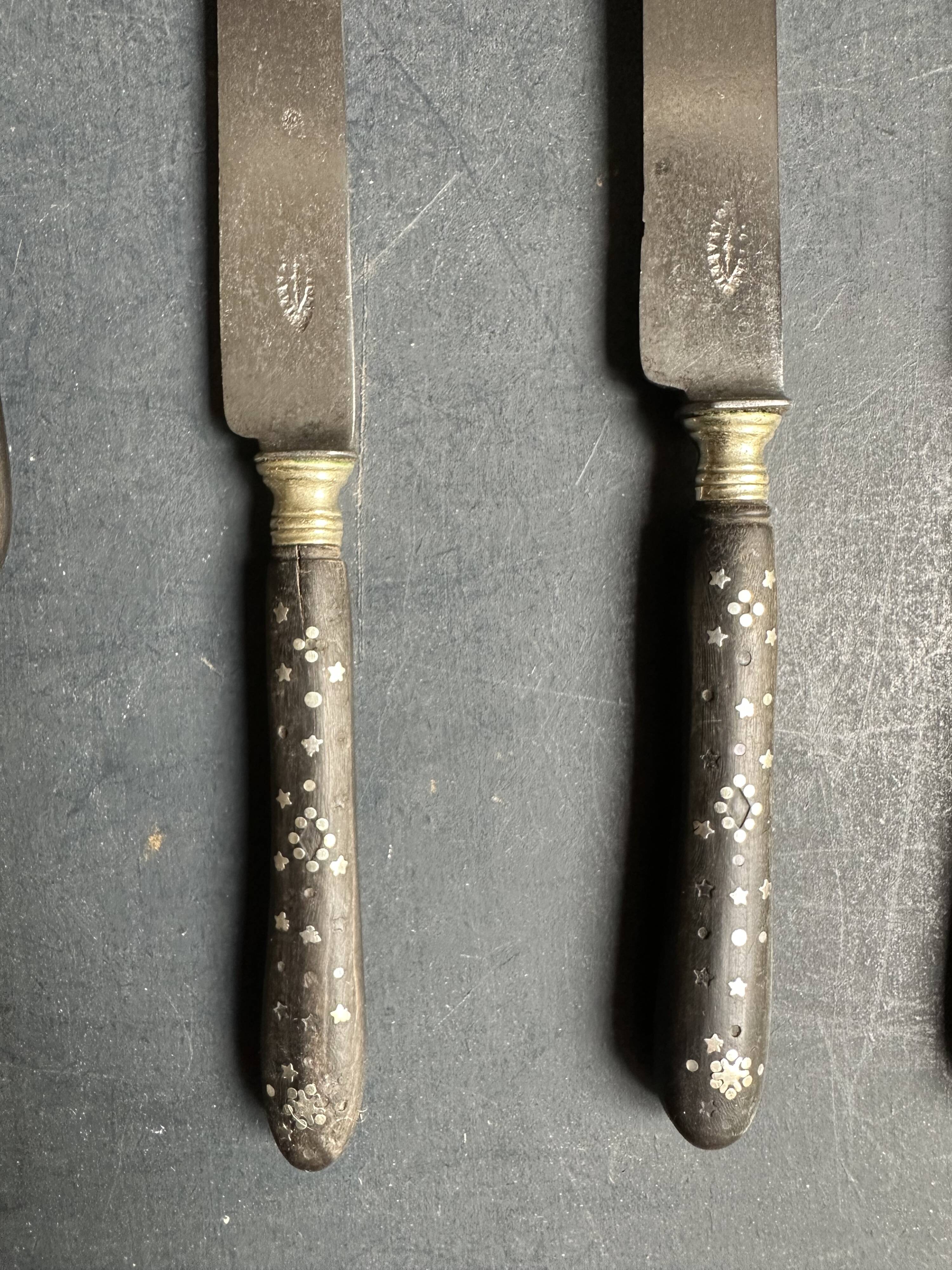 Set of 5 antique table knives in inlaid ebony, circa 1900.