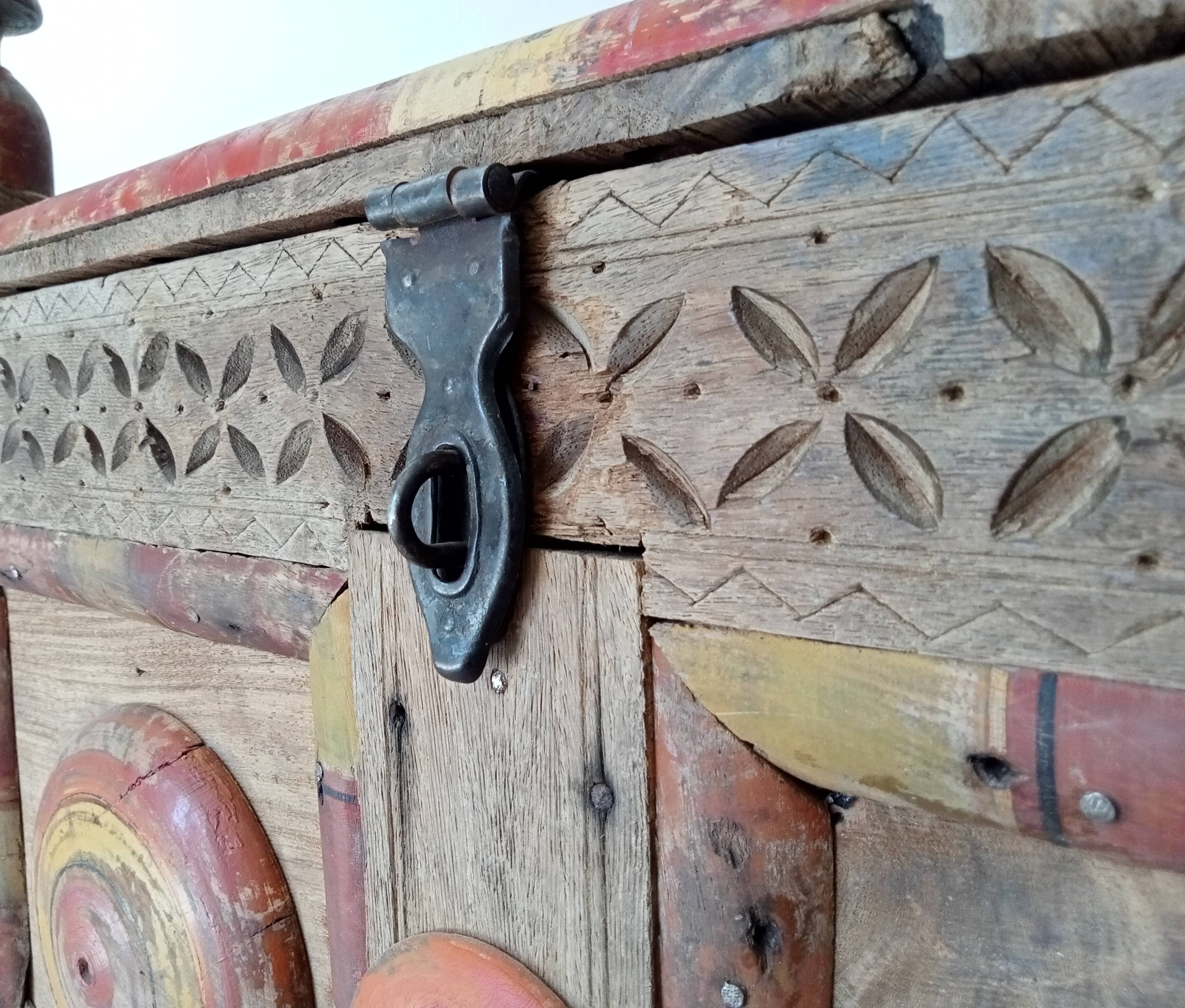 Antique Pakistani chest from the end of the 19th century