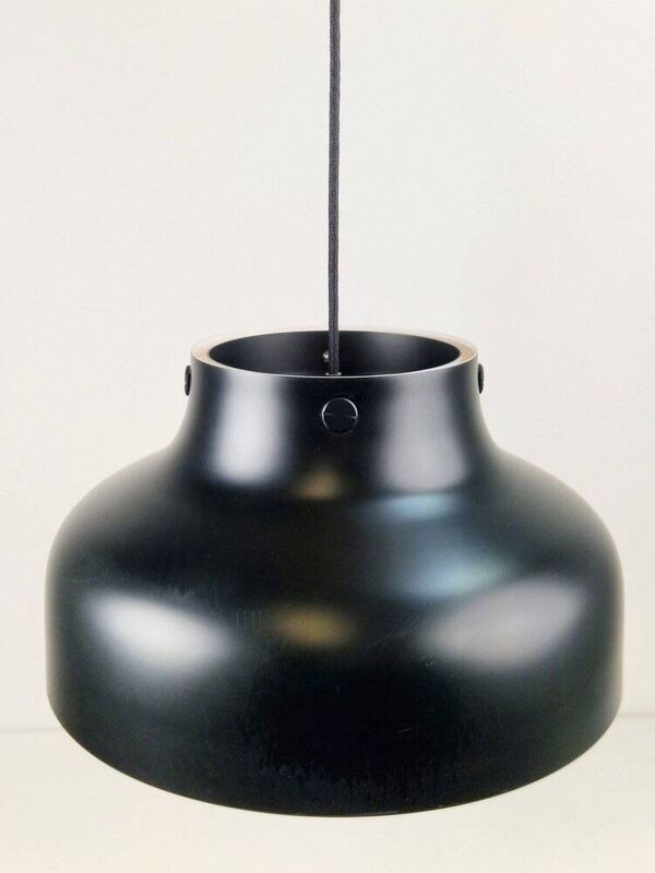 Suspension jumbo noire danoise de style mid-century moderne par Uniline pour Nordisk Solar, années 1960.