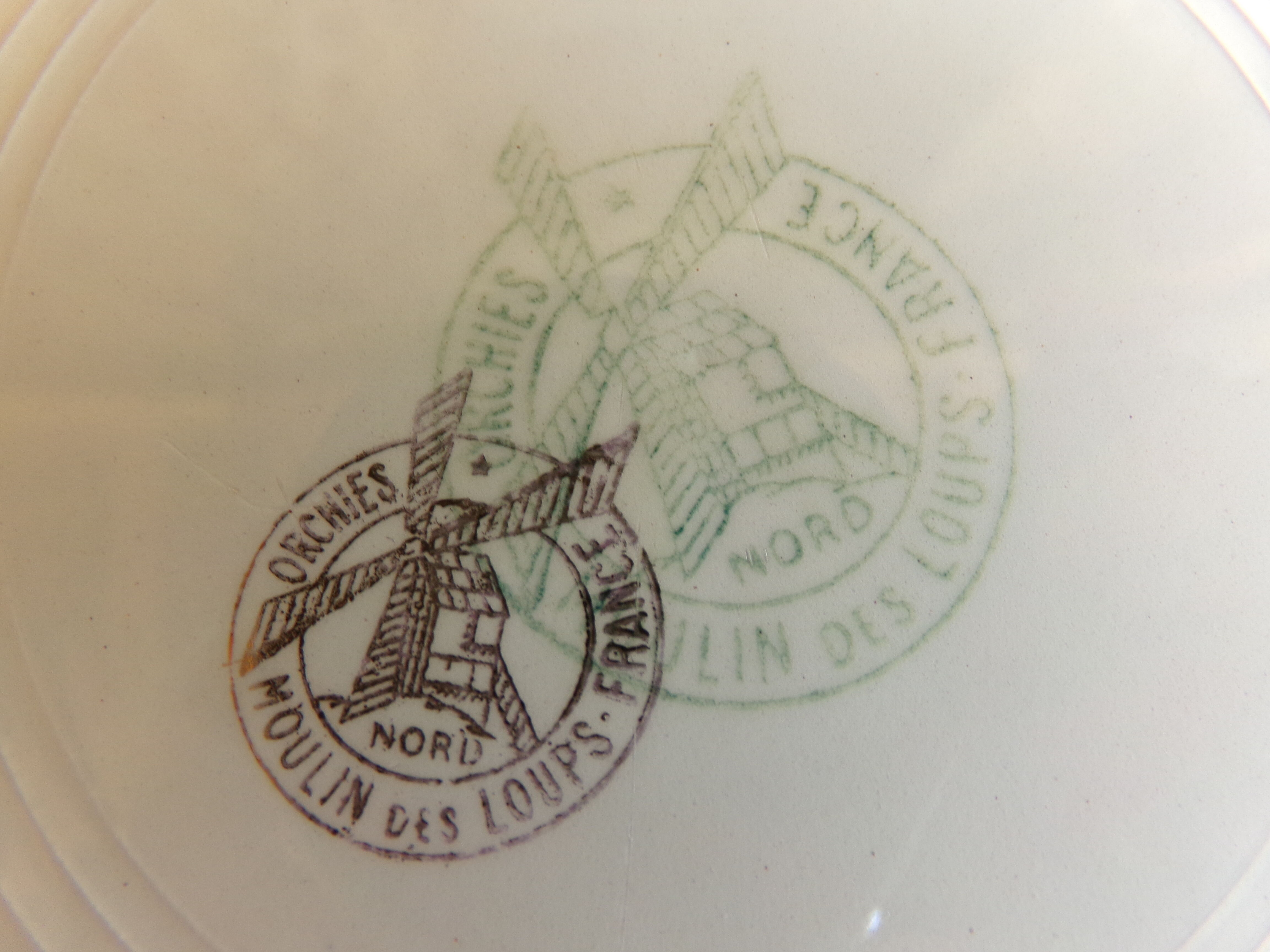 6 flat earthenware plates - Orchies - Moulin des Loups