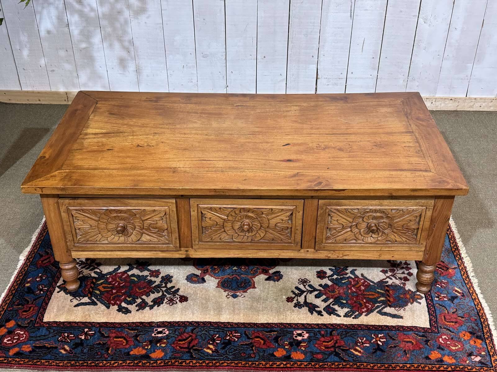 Teak coffee table, Indian craftsmanship from the 1970s.