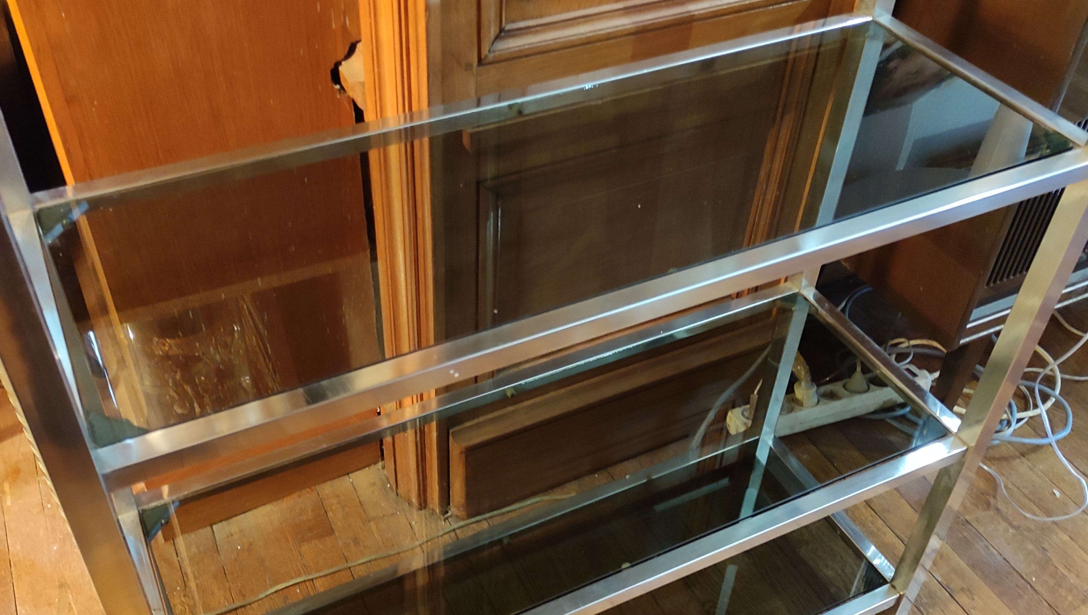 Design shelf Roche Bobois, chromed metal and smoked glass