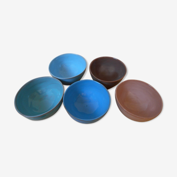 5 mini coloured bowls