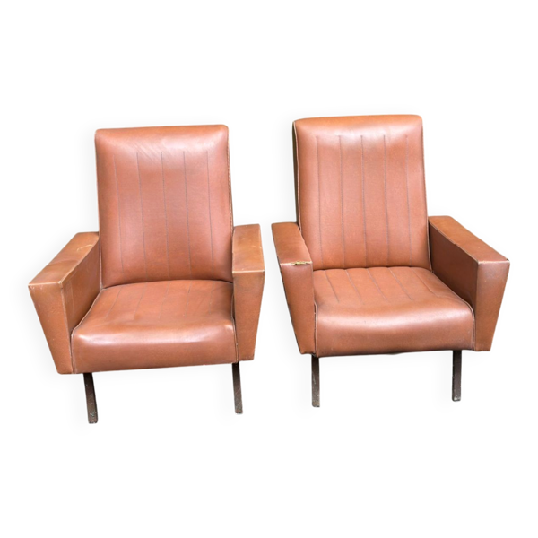 2 fauteuils club des années 1950 en cuir cognac