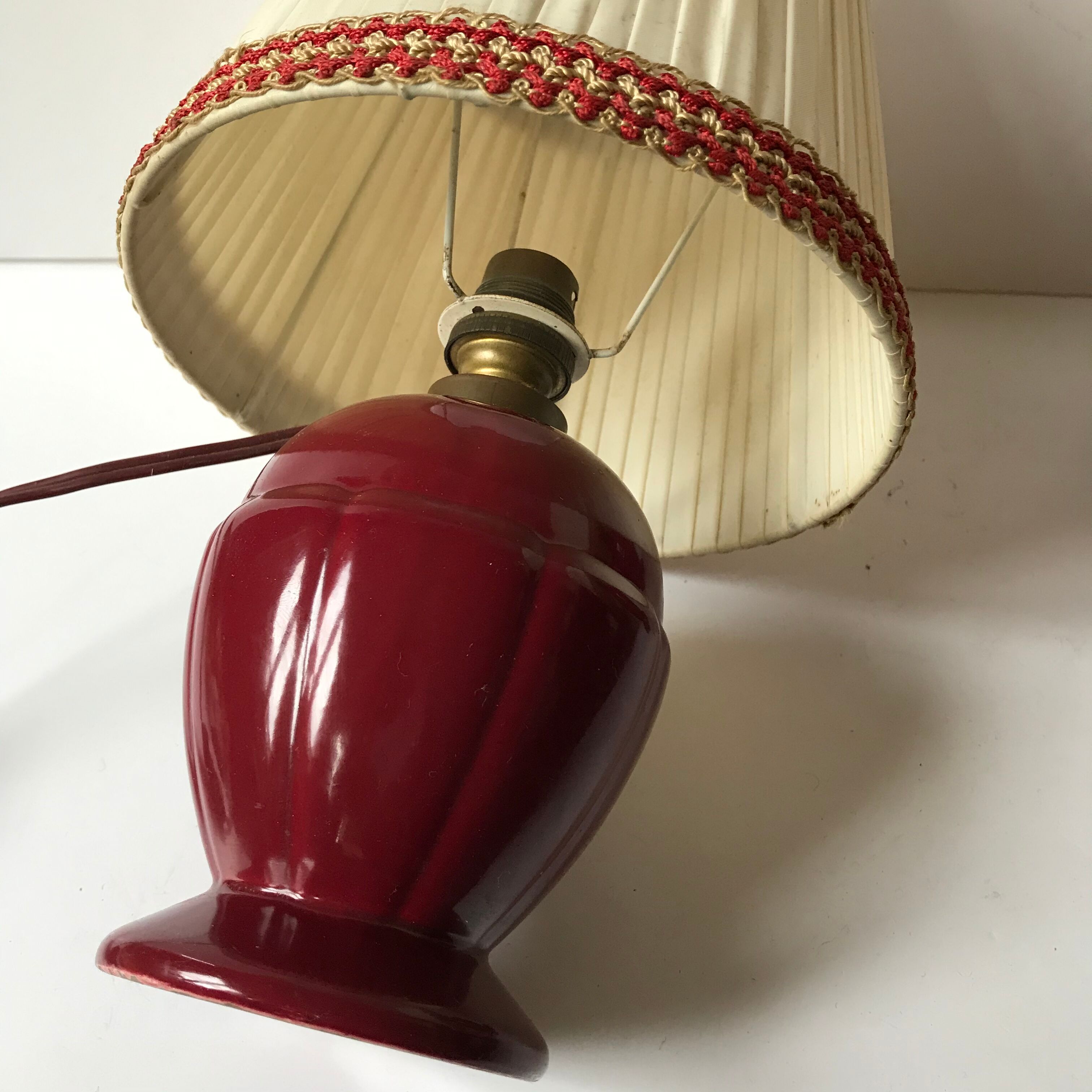 Red ceramic lamp