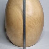 Brutalist monoxyle stool in solid mango wood, organic shape, 37 cm.