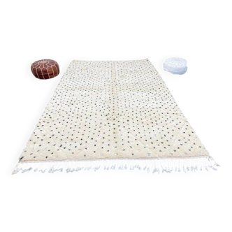 Handmade pure wool Berber rug size 250 x 250 cm