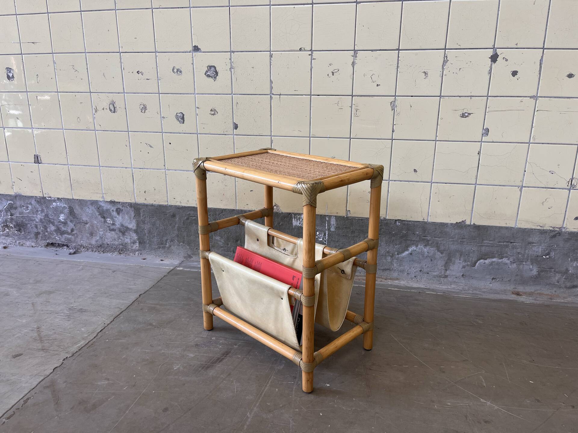 Porte-revues en bambou vintage