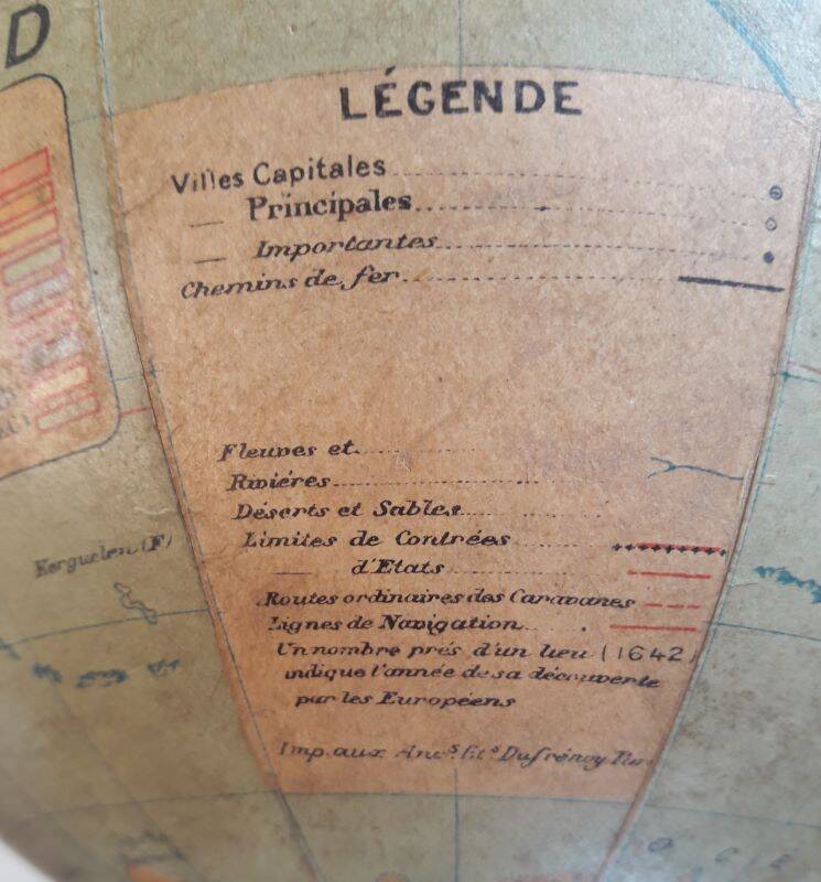 Globe terrestre lumineux J.Forest milieu XX°