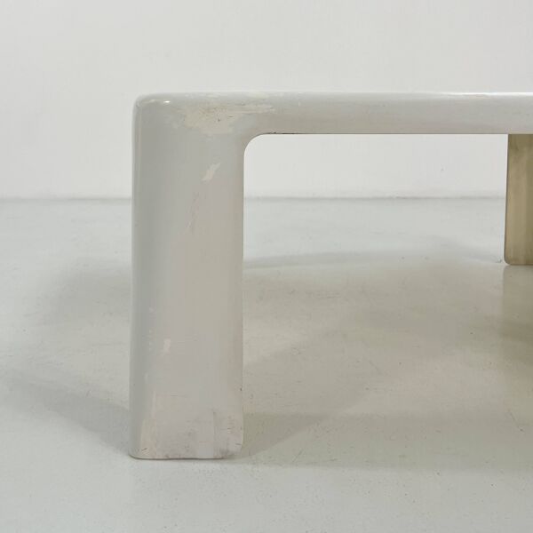 Table basse Amanta blanche par Mario Bellini pour B&B Italia, 1970