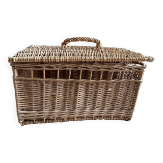 Wicker basket