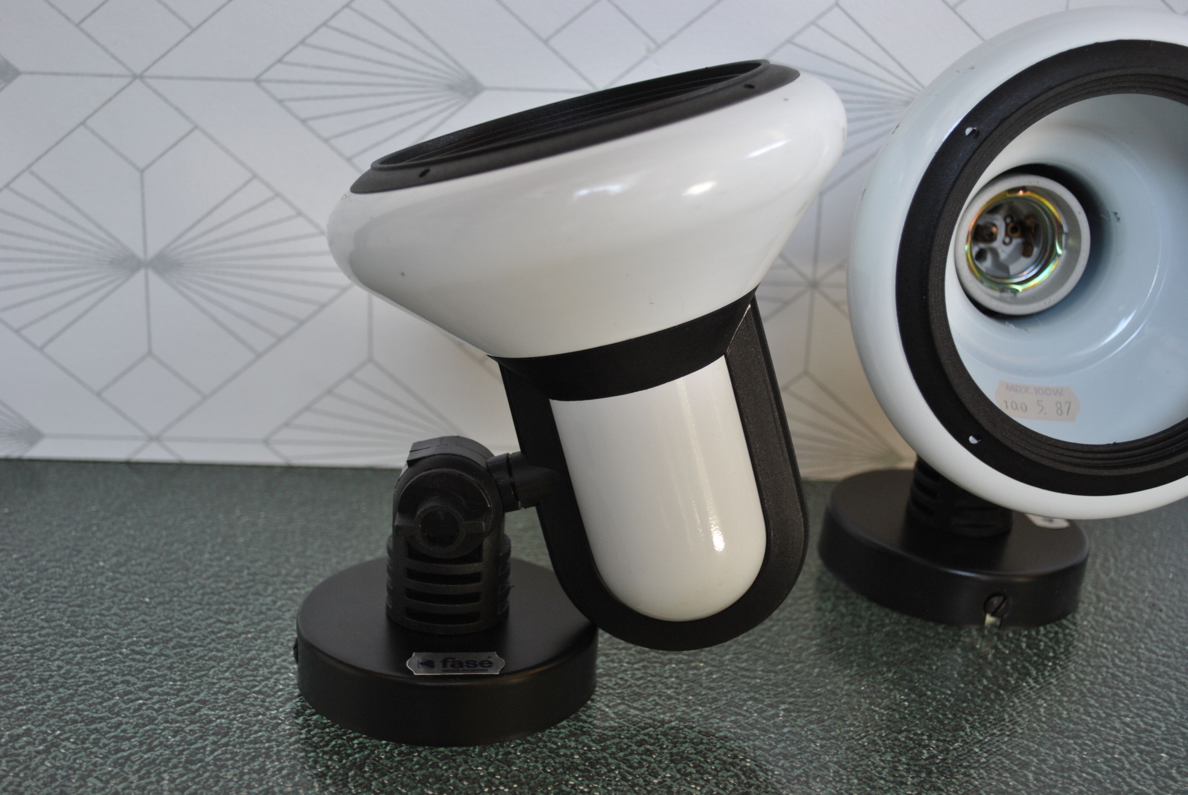 Pair of sconces Fase 1970