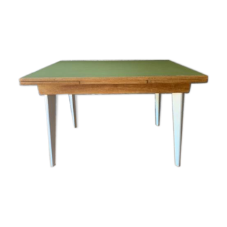 Table compass feet