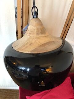 Black lacquered and wood suspension