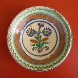 Plat à décor de fleurs vintage
