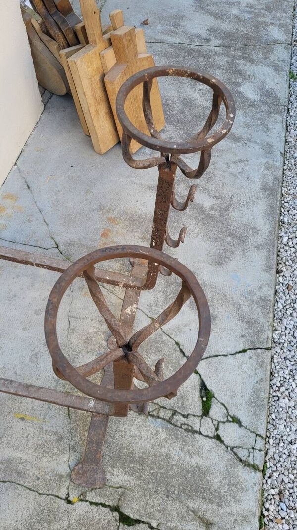 Paire de chenets landiers en fer forgé de cheminée ancien 19ème