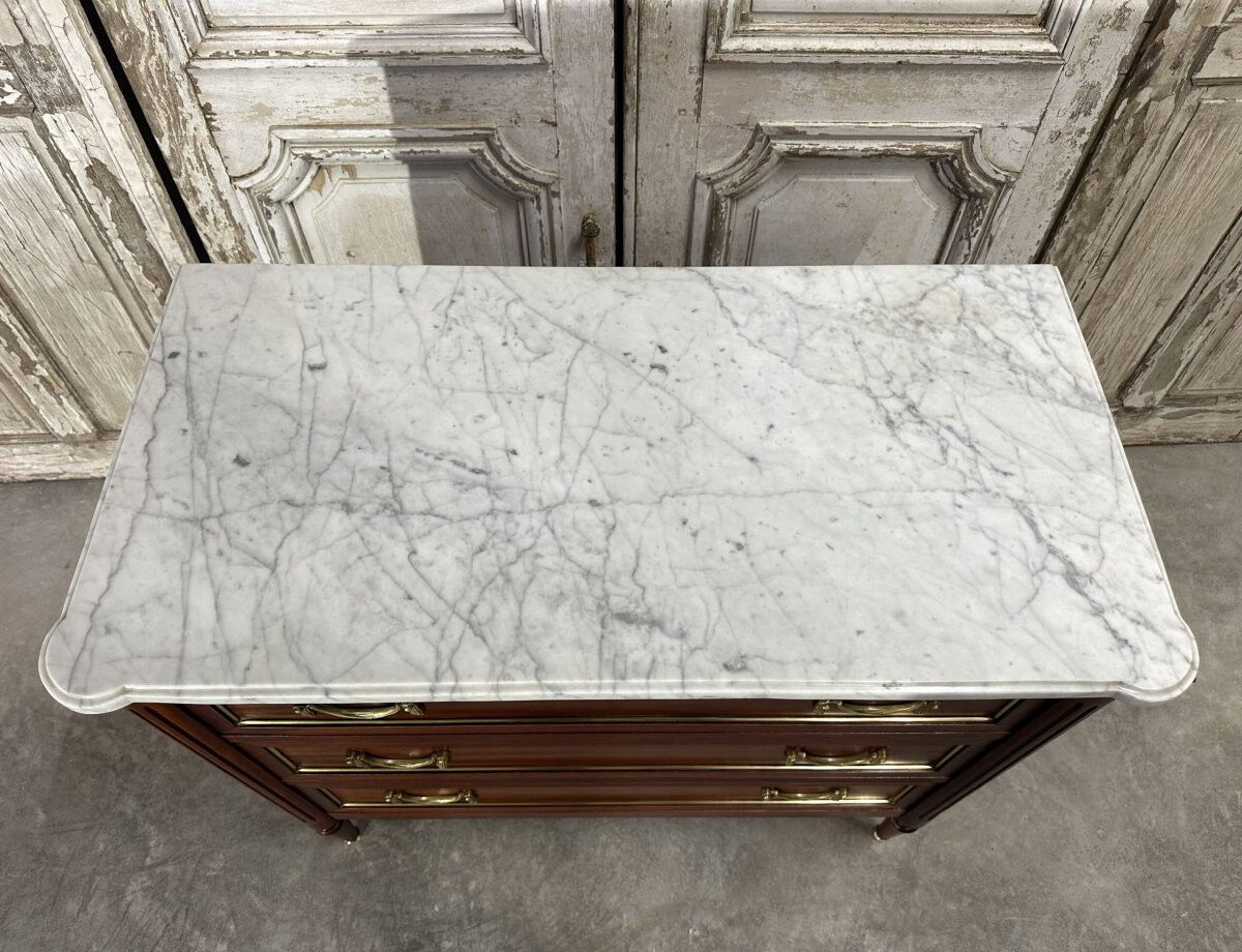Louis XVI style commode from the 1970s.