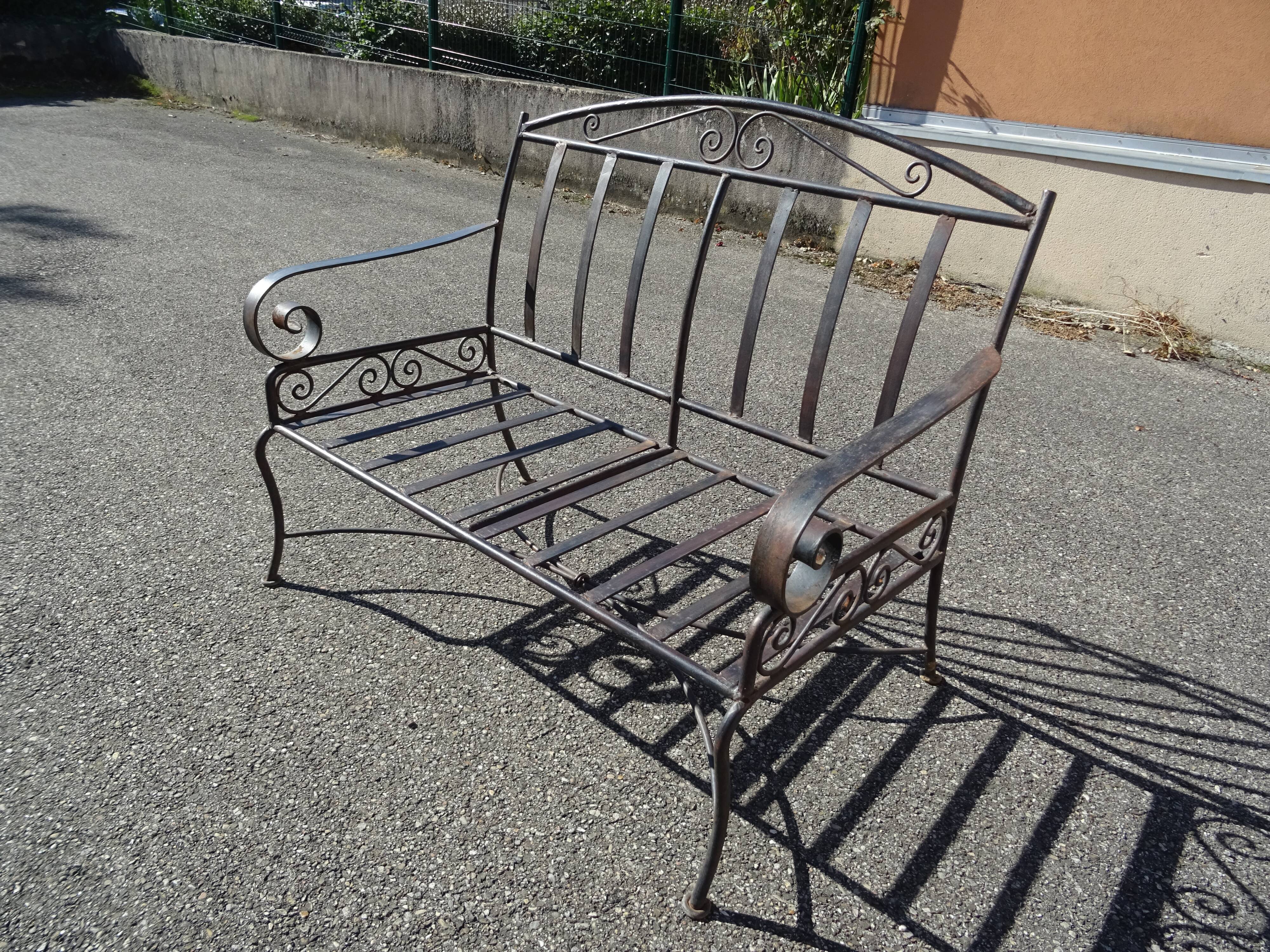 Banc de jardin en fer forgé